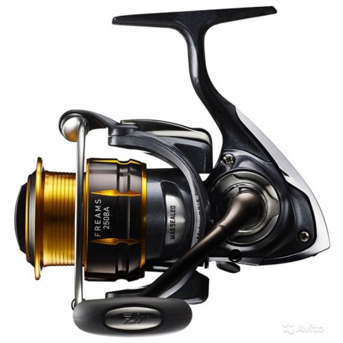 Катушка Daiwa 15 Freams 3012H
